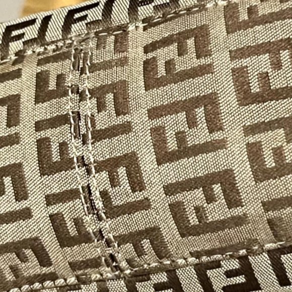 Fendi Hobo Baguette Brown & Beige Zucchino Canvas Gunmetal Hardware - Picture 7 of 8